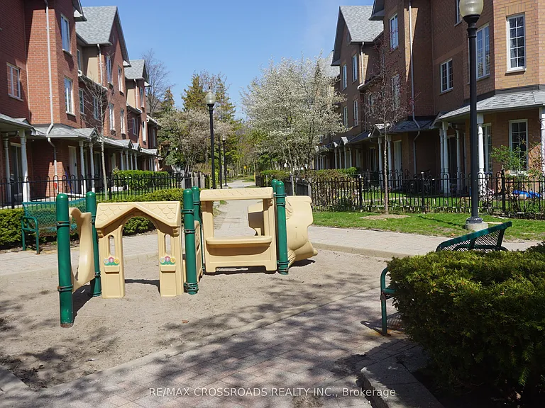 12 Saint Moritz Way #13 — Photo 20