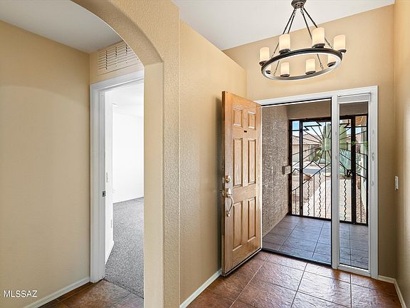 3rd image of 61788 E Briarwood Dr