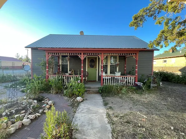 212 W Bridge Ave, Saratoga, WY 82331