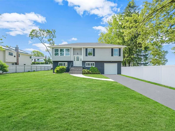 308 Hunter Avenue, West Islip, NY 11795