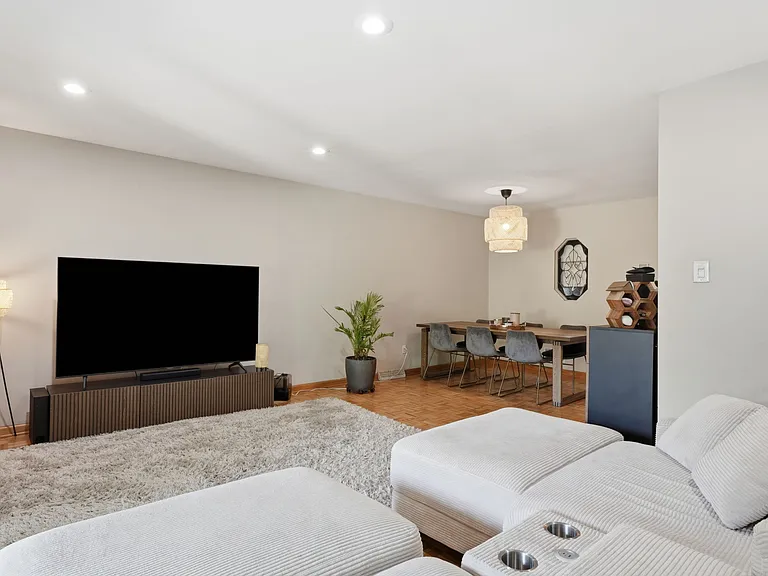 272 Hudson Ct — Photo 5