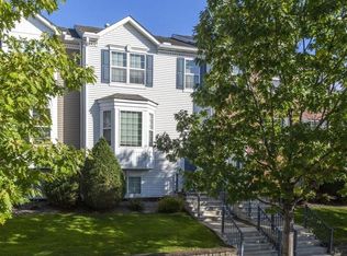 209 Heritage Ln, Circle Pines, MN 55014