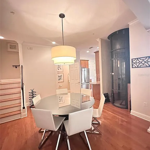 2303 Kensington Garden Ln — Photo 4