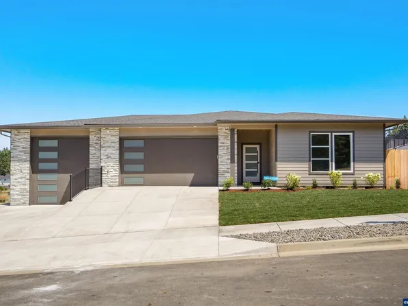 104 Wild Duck Run Ln, Silverton, OR 97381