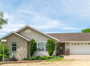 31179 381st Ave, Bellevue, IA 52031