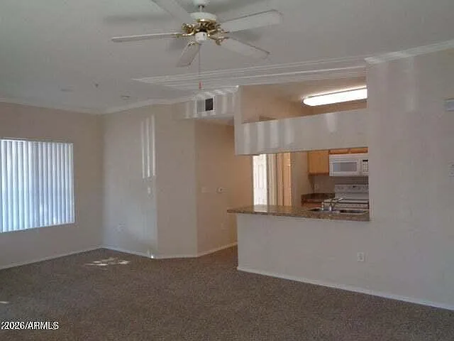 1 bed, 1.0 bath, 761 sqft, $1,325 — Photo 2