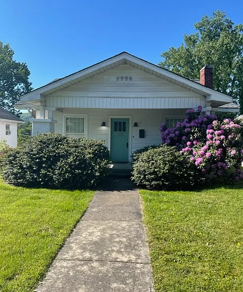 325 Highland Ave — Photo 1