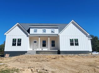 1066 Dawson Rd, White Bluff, TN 37187