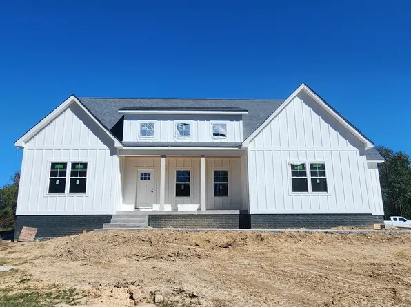 1066 Dawson Rd, White Bluff, TN 37187