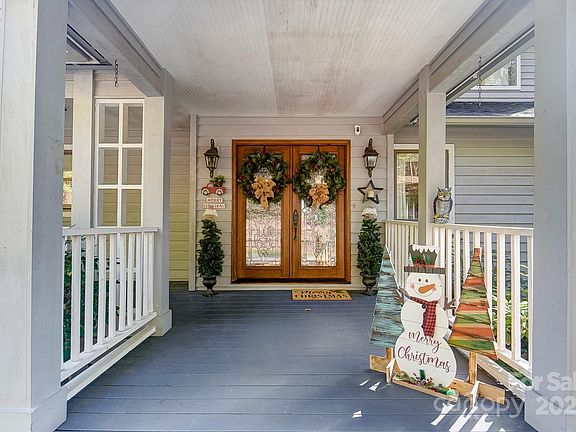 4th image of 127 Bounty Ln