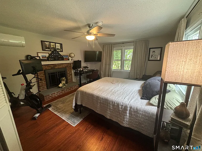 45 Sherman Rd — Photo 9
