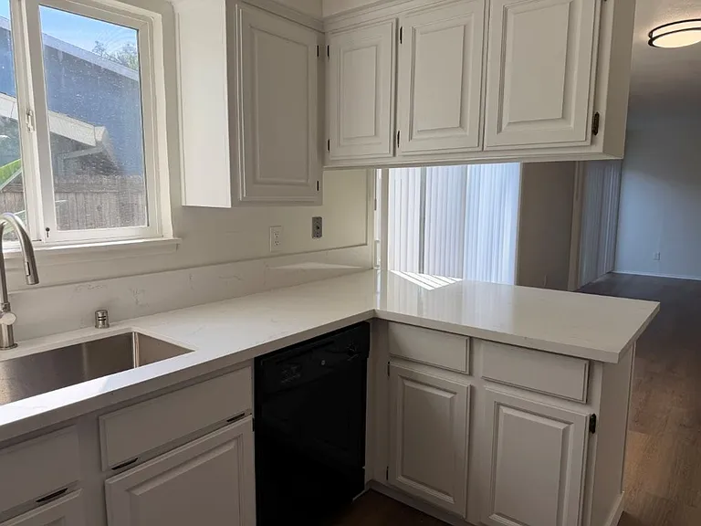 637 Knollwood Dr — Photo 13