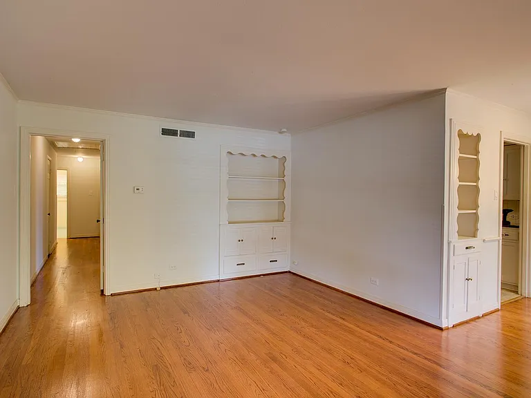 6255 Saint Moritz Ave — Photo 6