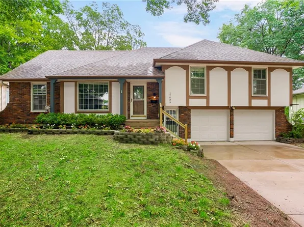 12629 Sycamore Ave, Grandview, MO 64030