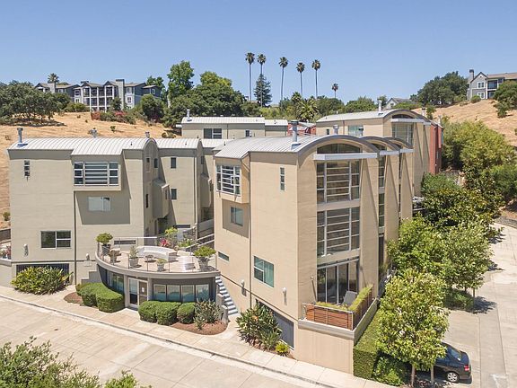 2nd image of 50 Cresta Drive #8