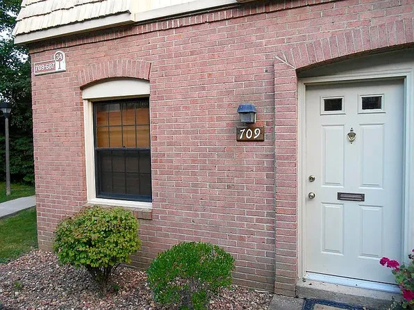 709 Pennsbury Blvd, Pittsburgh, PA 15205