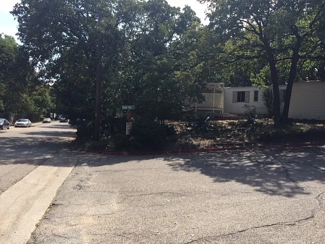 300 Knob Oak Ct — Photo 3