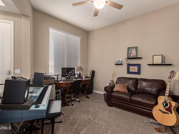 5th image of 43923 W Bailey Dr