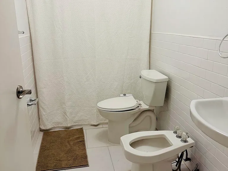 423 Urbanizacion Parque Monterey #1A — Photo 6