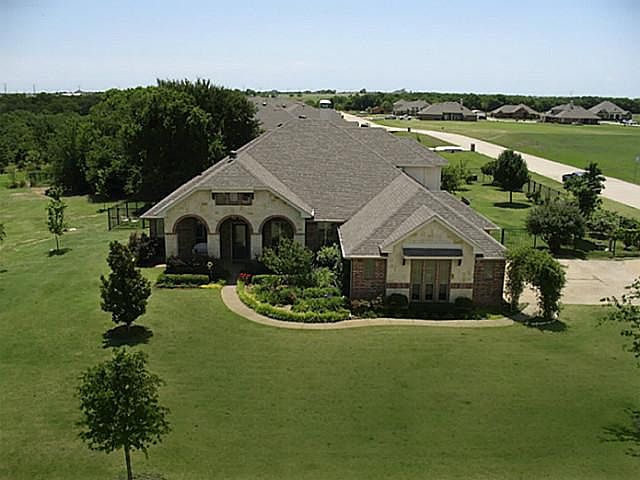 1st image of 741 Alexander Ln