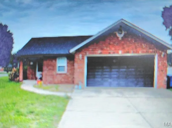 2612 Stratford Ln, Granite City, IL 62040