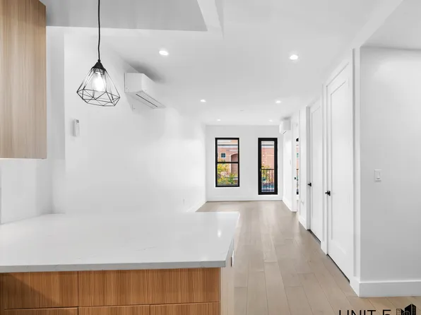 255 Clarkson Avenue image 10 of 11