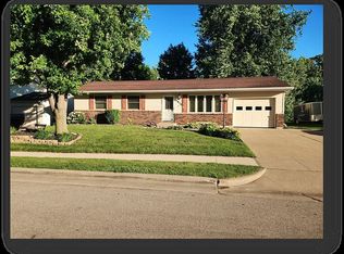 1910 Lagen St, Dubuque, IA 52002