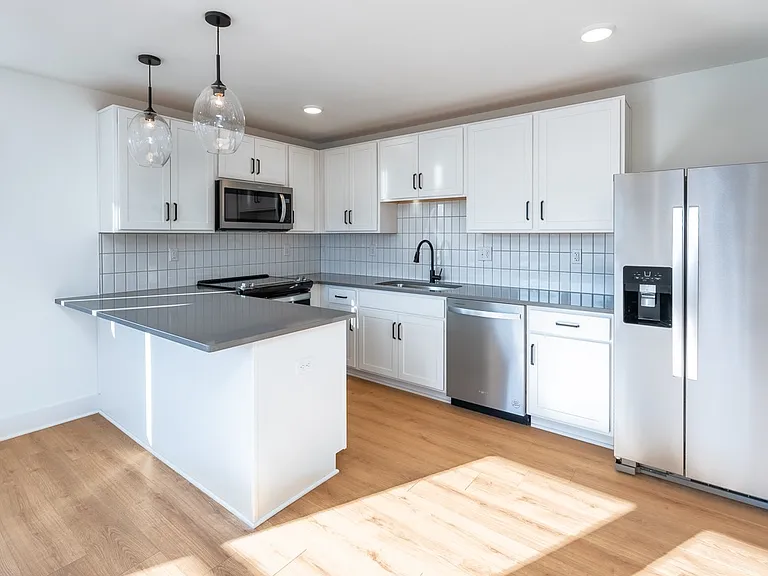 102 Duke St #8 — Photo 7