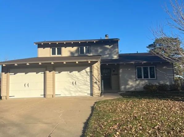 2818 Palmer Dr, Fremont, NE 68025