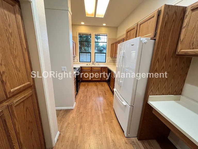 578 Dana St #A — Photo 4