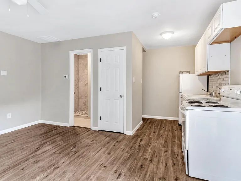 2355 Longhorn St — Photo 4