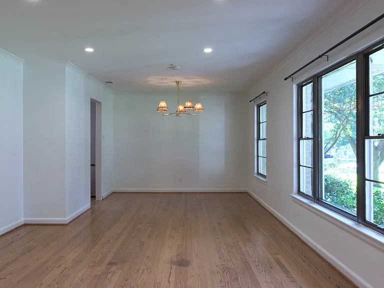 6232 Monticello Ave — Photo 2