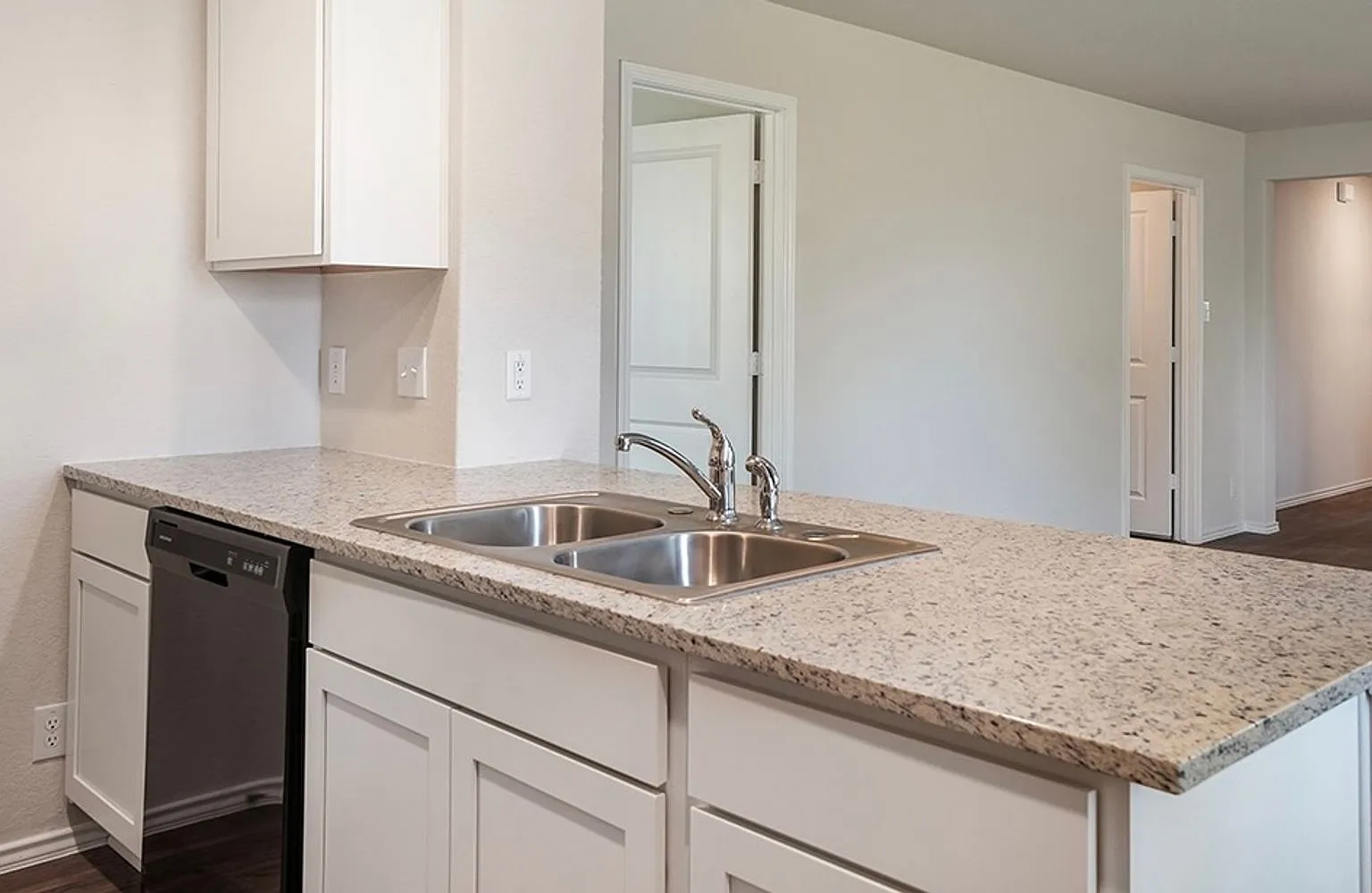 Modern 3-Bedroom Home in Whisper Falls with Resort-Style Amenities — Photo 4