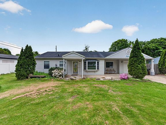 3rd image of 52425 Filbert Rd