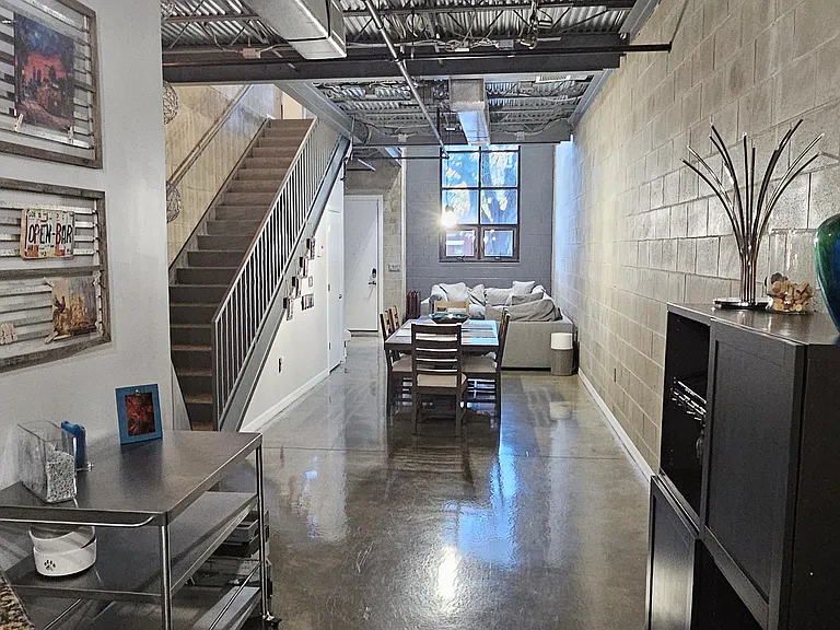1615 E 5th Ave #2 — Photo 8