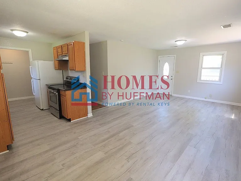 515 E Brumfield Ave — Photo 7