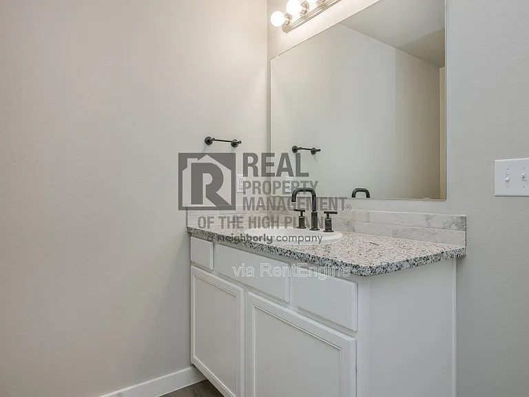 6711 Athens St — Photo 11