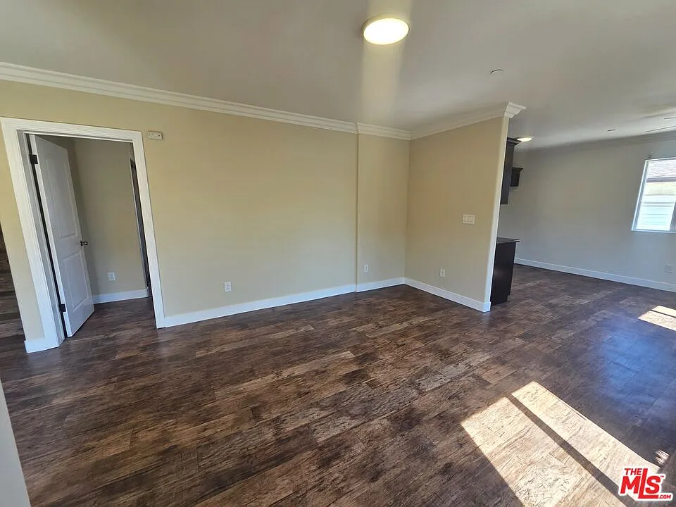 4 bed, 2.5 bath, 1500 sqft, $4,200 — Photo 4