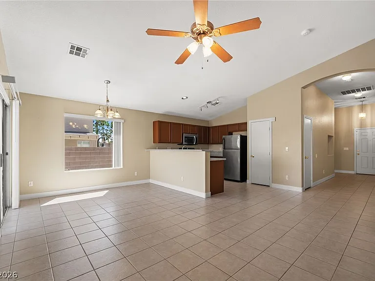 6012 Soft Springs Ave — Photo 5
