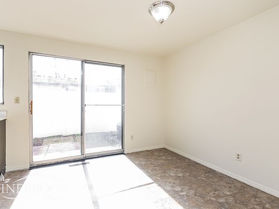5th image of 7581 Mount Hood Dr