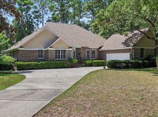 44 Aberdeen Way, Pawleys Island, SC 29585