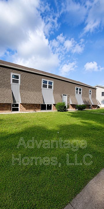 1st image of 702 N 70th St
