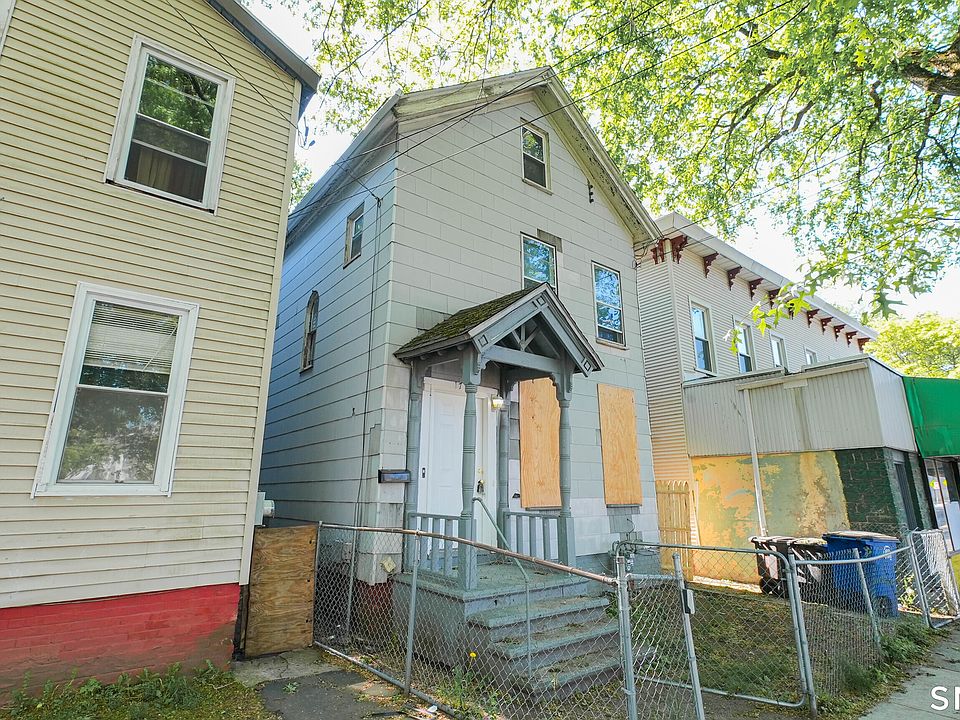 1st image of 17 Shelton Avenue
