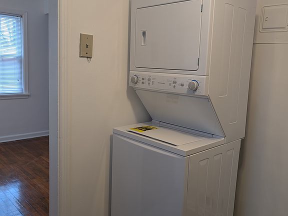 New stacked washer/Dryer