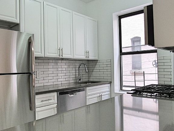 2nd image of 4011 25th Ave APT 4