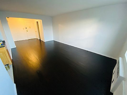 2nd image of 8820 Fort Hamilton Pkwy #3DD