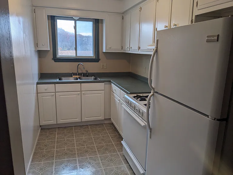 115 Stan Ave #11 — Photo 2