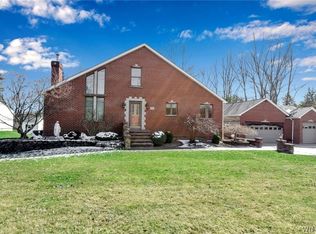 7367 Bear Ridge Rd, North Tonawanda, NY 14120