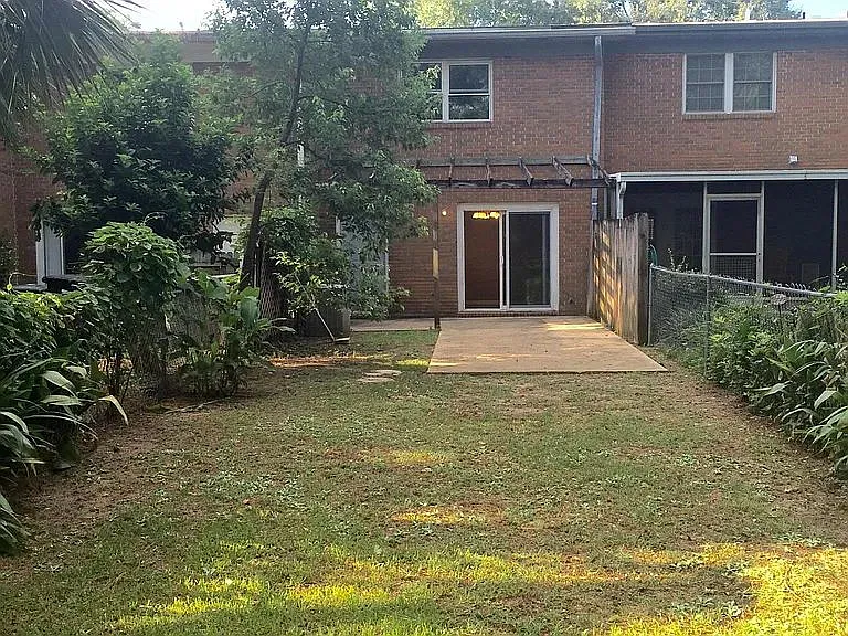 733 E College Ave — Photo 11