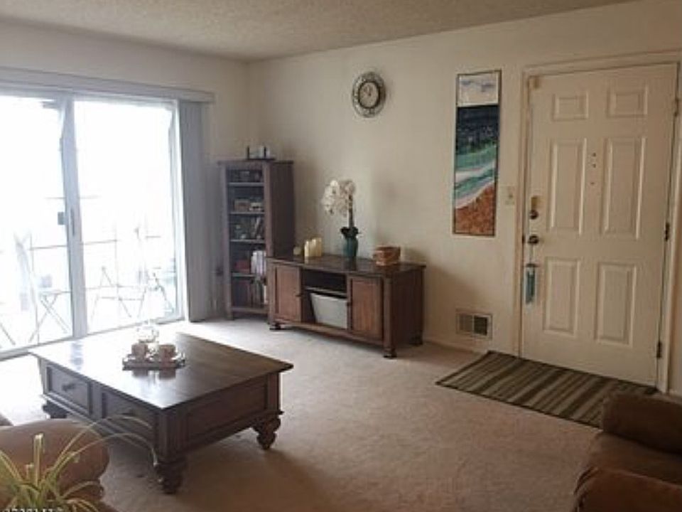 1st image of 59 Lindsey Ct